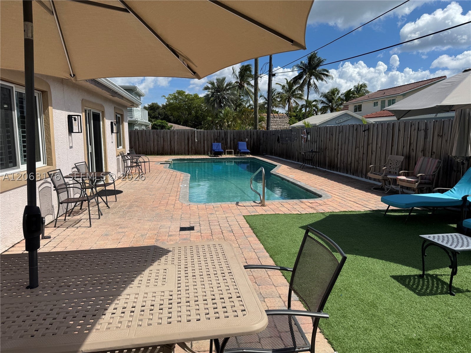 1660 NE 25th Ave