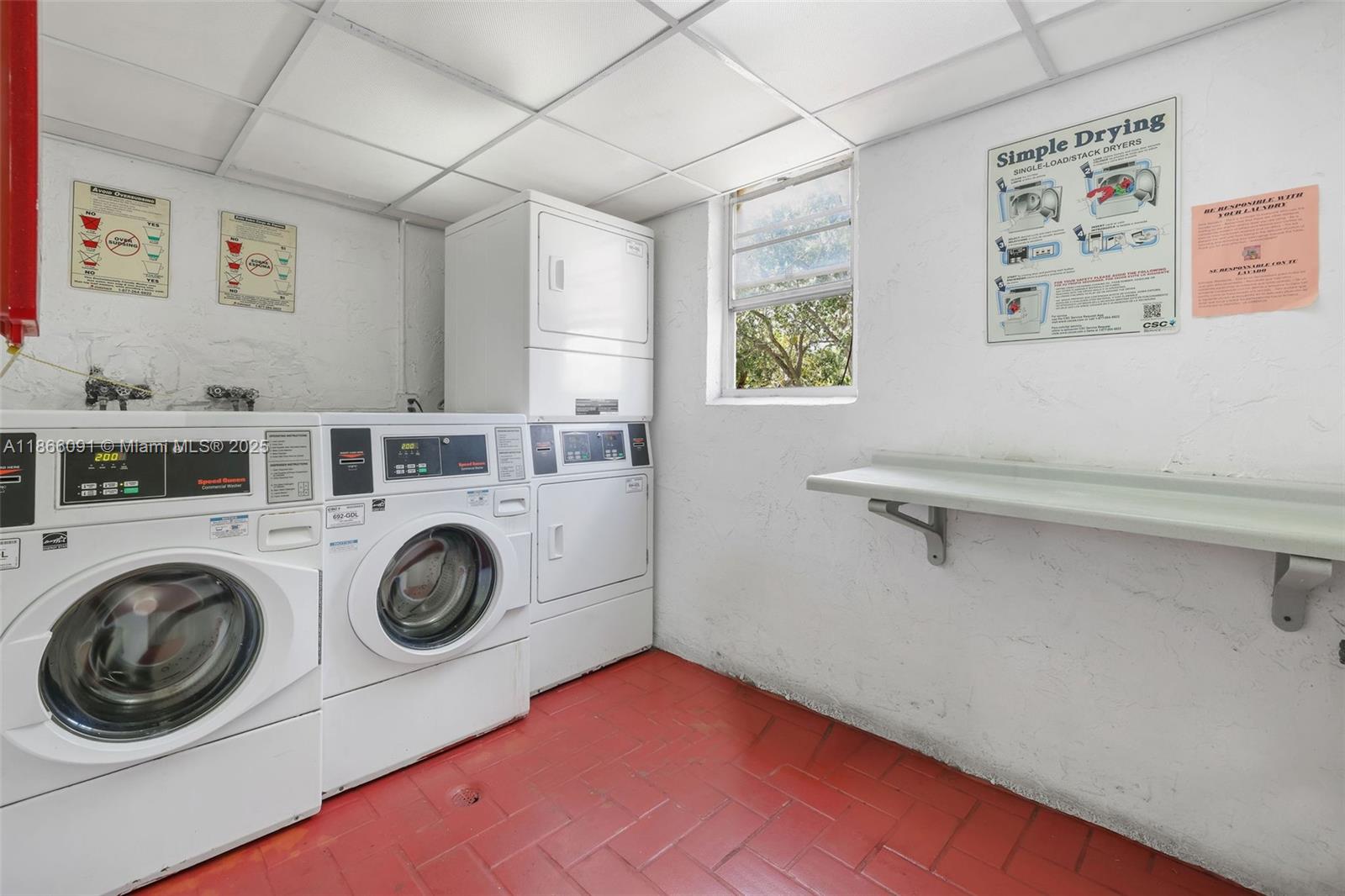 DADELAND GROVE CONDO - Residential