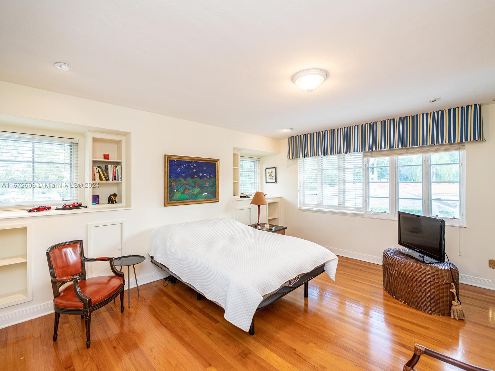 CORAL GABLES COUNTRY CLUB - Residential