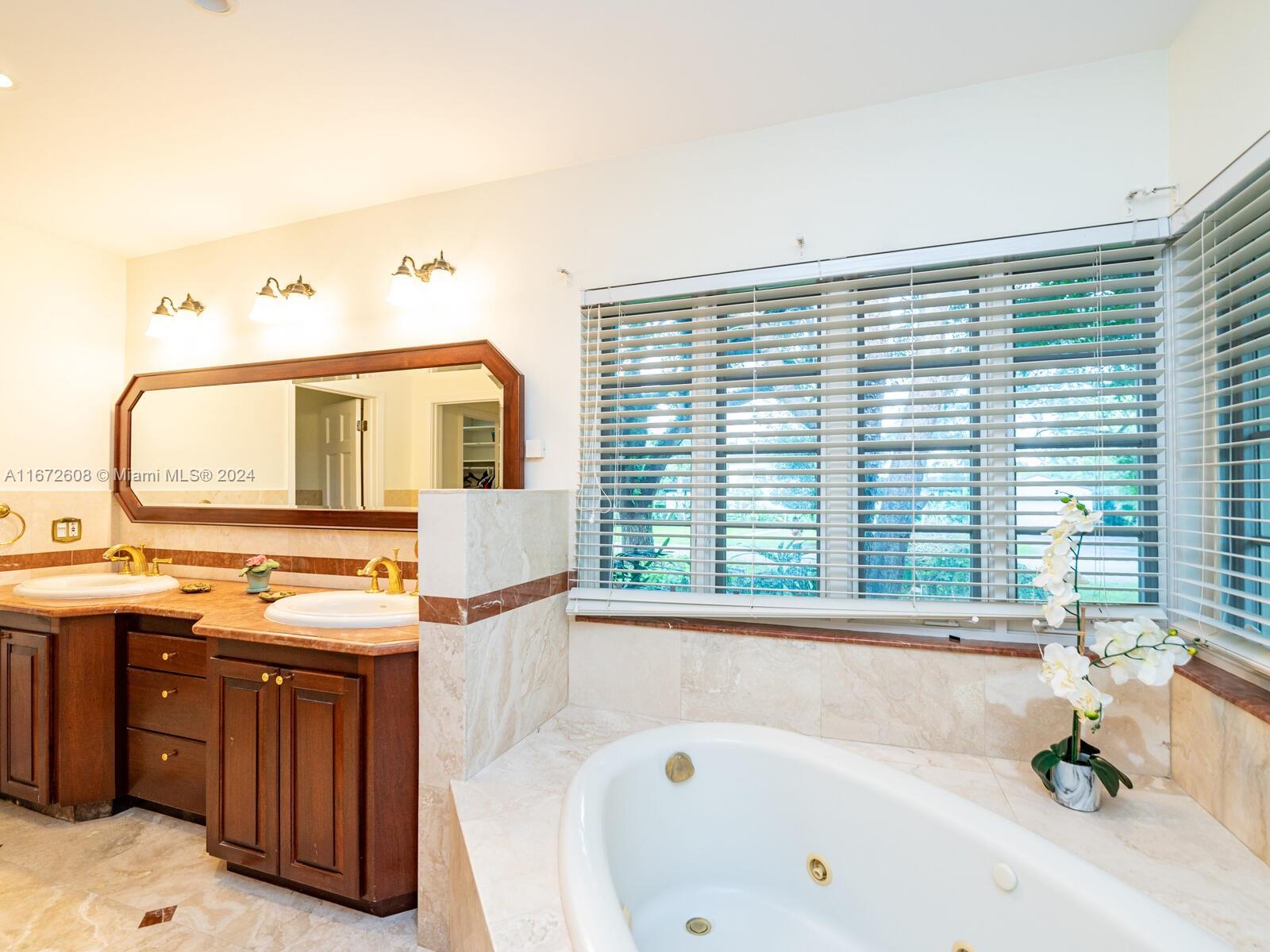 CORAL GABLES COUNTRY CLUB - Residential