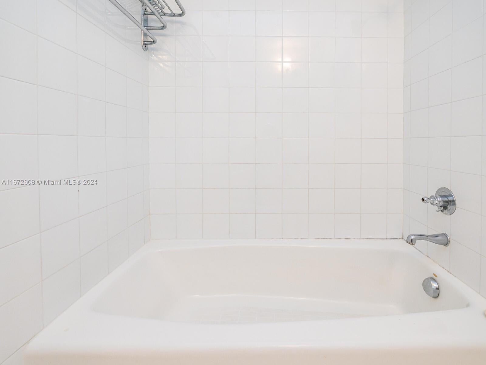 CORAL GABLES COUNTRY CLUB - Residential