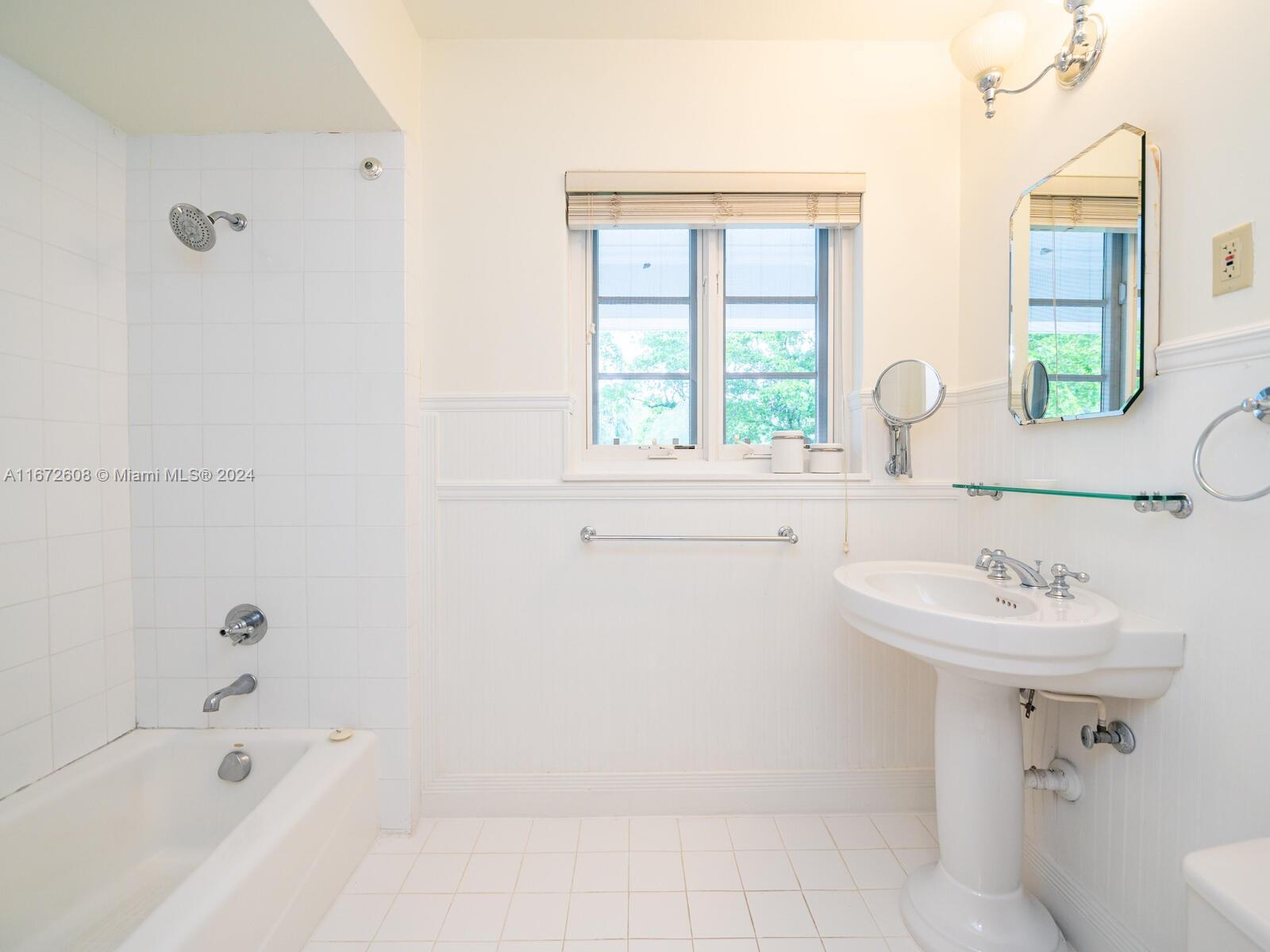 CORAL GABLES COUNTRY CLUB - Residential