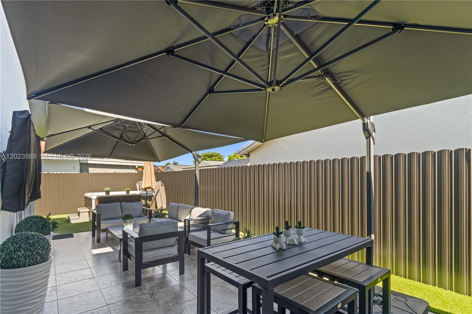 COLONIAL PINES - Residential