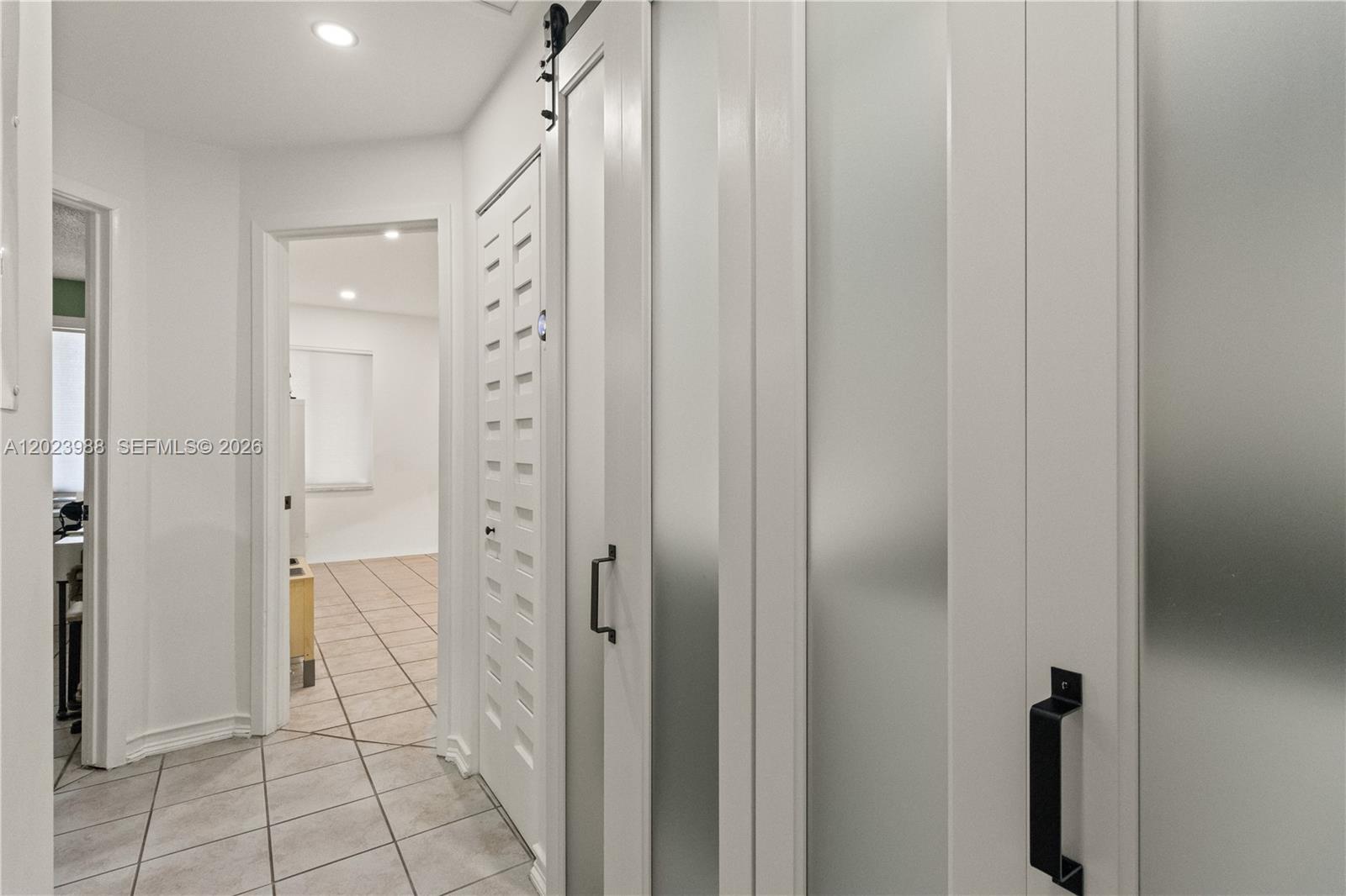 COLONIAL PINES - Residential