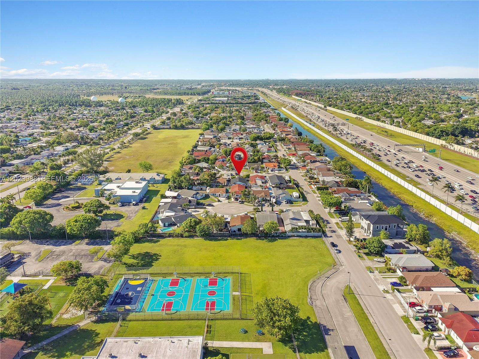 COLONIAL PINES - Residential