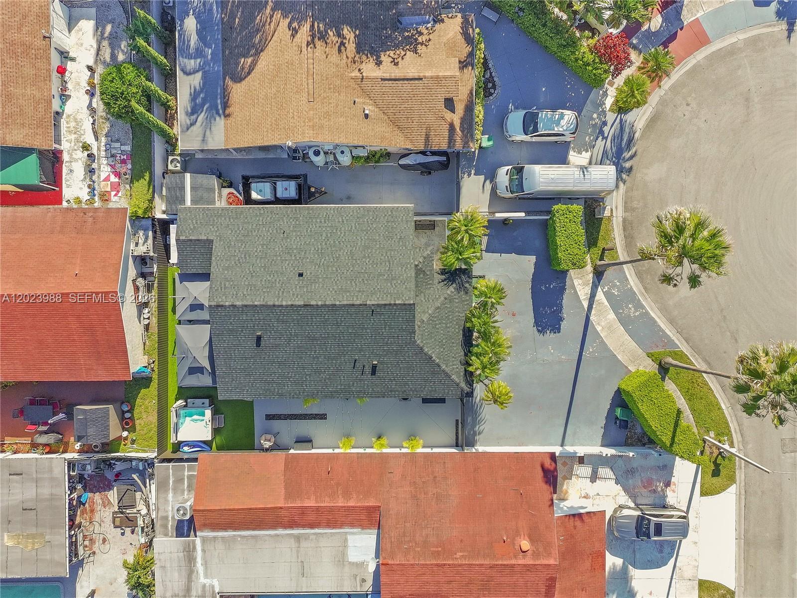 COLONIAL PINES - Residential