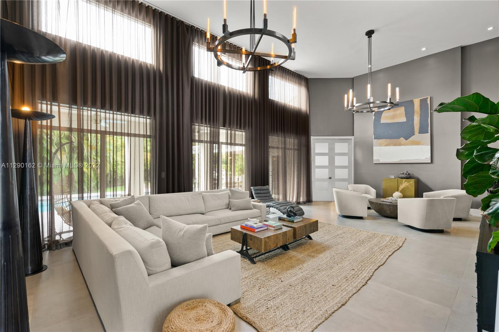 DORAL ESTATES - Residential