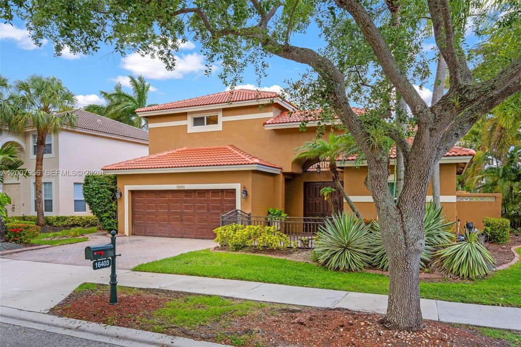 Photo of 16403 Diamond Head Dr, Weston, FL 33331 (MLS # A12007956)