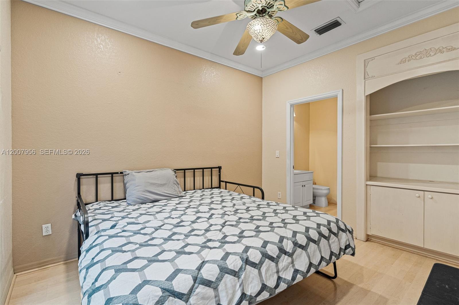 SAPPHIRE POINTE - DIAMOND - Residential