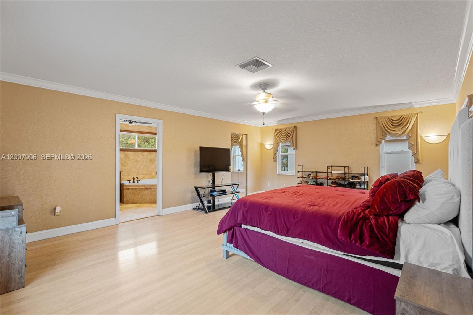 SAPPHIRE POINTE - DIAMOND - Residential