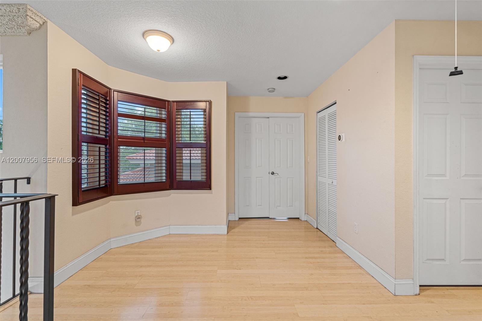 SAPPHIRE POINTE - DIAMOND - Residential