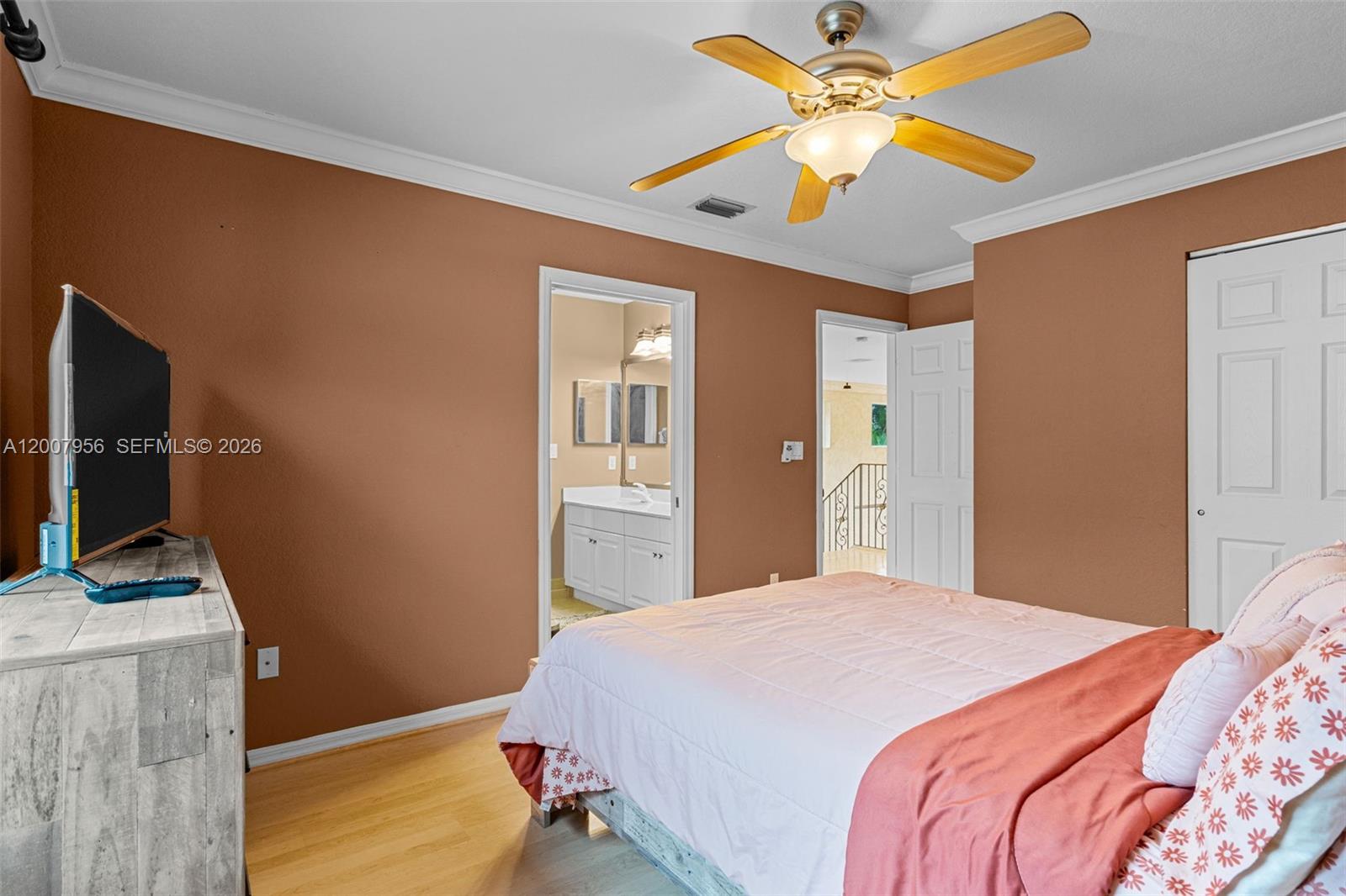 SAPPHIRE POINTE - DIAMOND - Residential