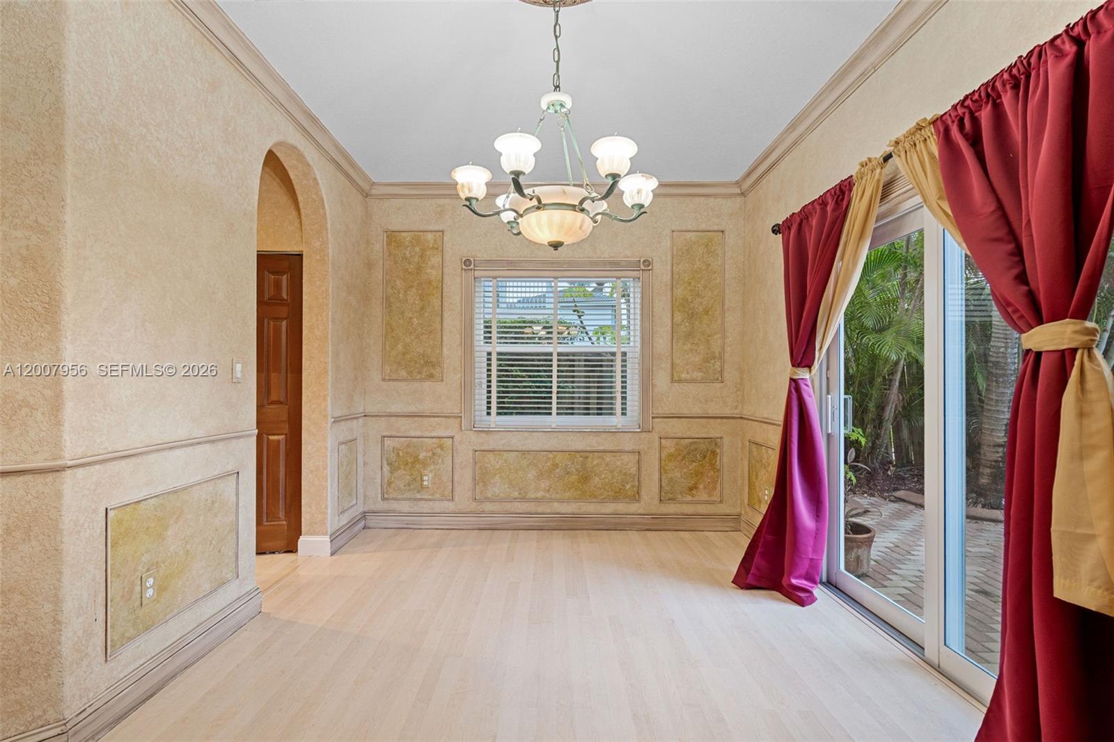 SAPPHIRE POINTE - DIAMOND - Residential
