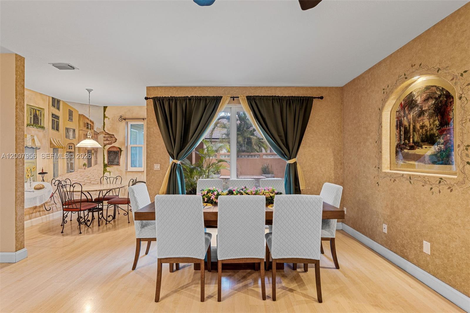 SAPPHIRE POINTE - DIAMOND - Residential