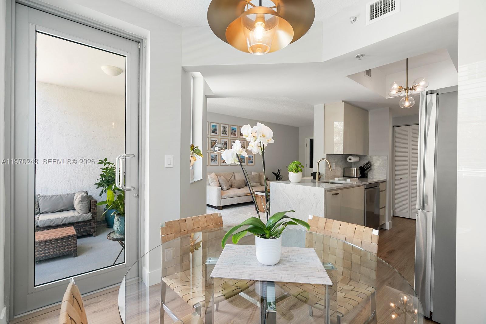 THE COSMOPOLITAN RESIDENC - Residential