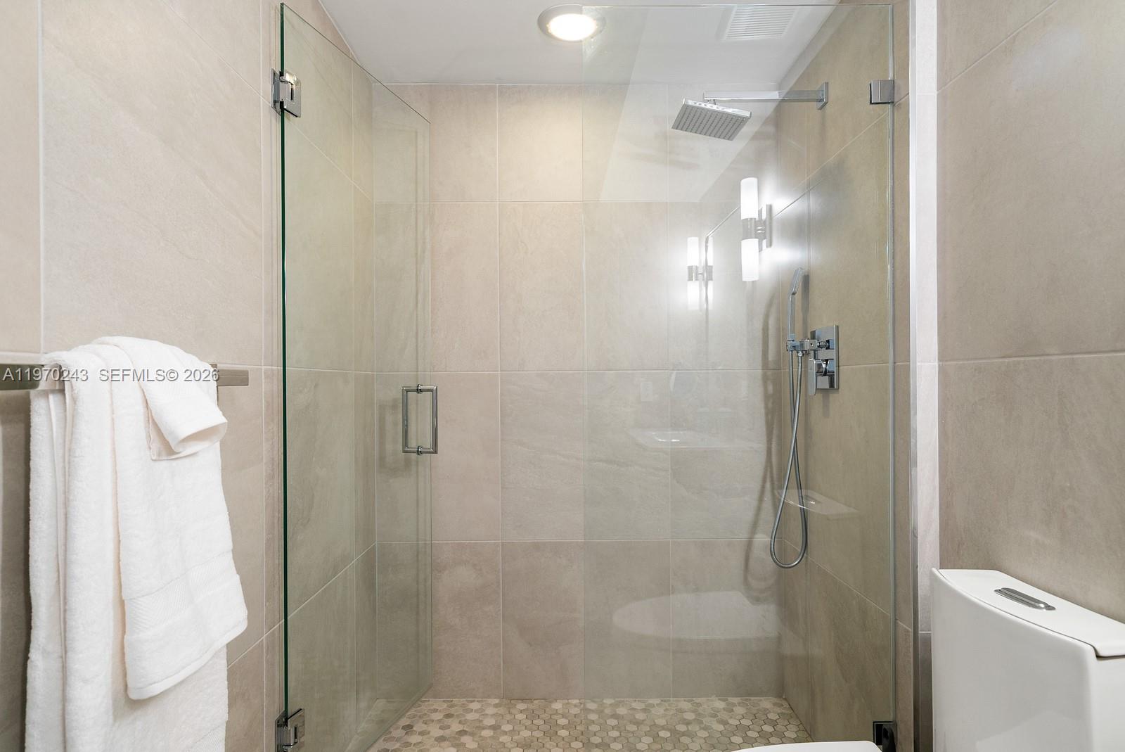 THE COSMOPOLITAN RESIDENC - Residential