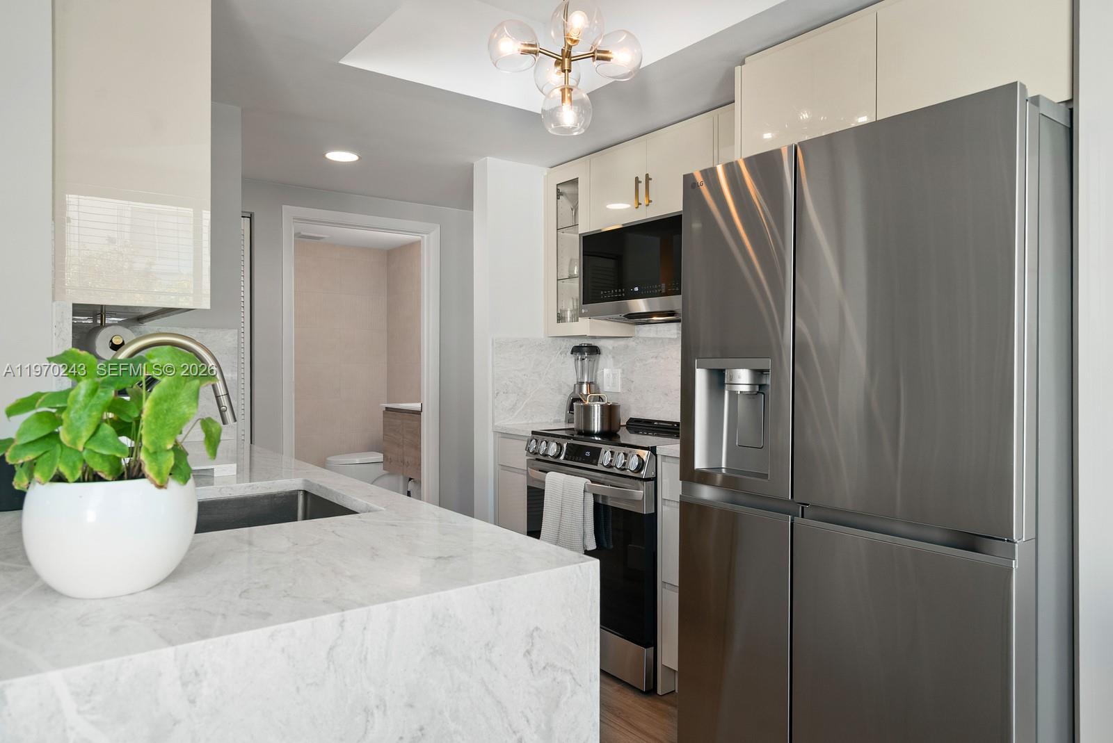 THE COSMOPOLITAN RESIDENC - Residential