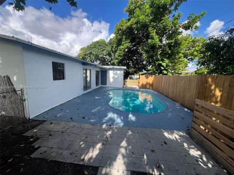 A home in Lauderdale Lakes