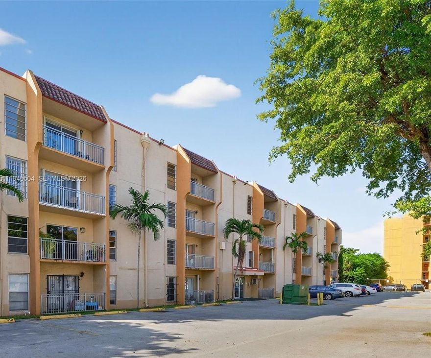 Location! Don't miss out on this incredible opportunity! Contact us today to schedule a viewing and make this property your new home. Nearby Supermarkets, Miami City Casino, Miami International Airport and the Stadium Miami Freedom Park, which is scheduled for completion in 2026, short walking distance to Shopping Plazas, Restaurants and more.

This property is ideally suited for individuals seeking convenience and accessibility. Its prime location allows residents to easily reach mini markets, shopping plazas, and restaurants by walking or taking public transportation, eliminating the need for driving.