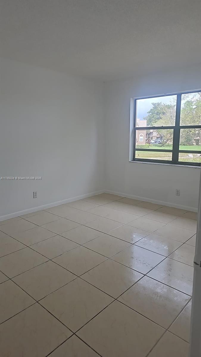 Rental Property at 9022 Nw 28th Dr 2-202, Coral Springs, Broward County, Florida - Bedrooms: 2 
Bathrooms: 2  - $1,850 MO.