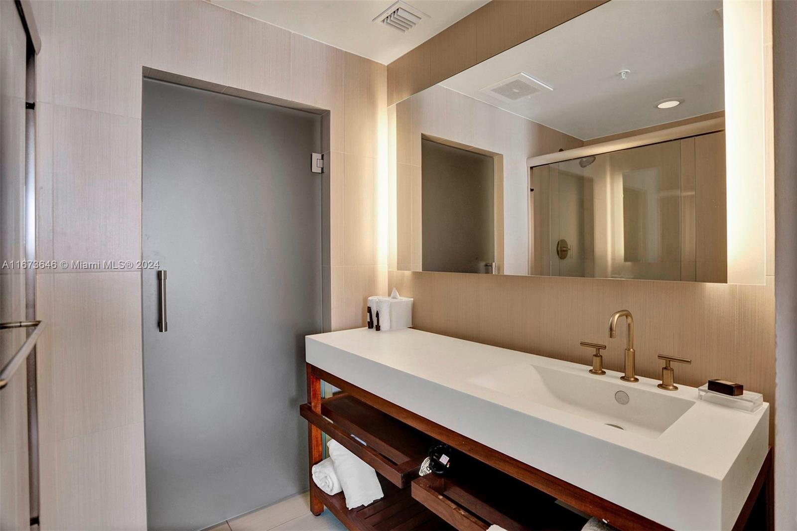 FORT LAUDERDALE RESIDENCE - Residential
