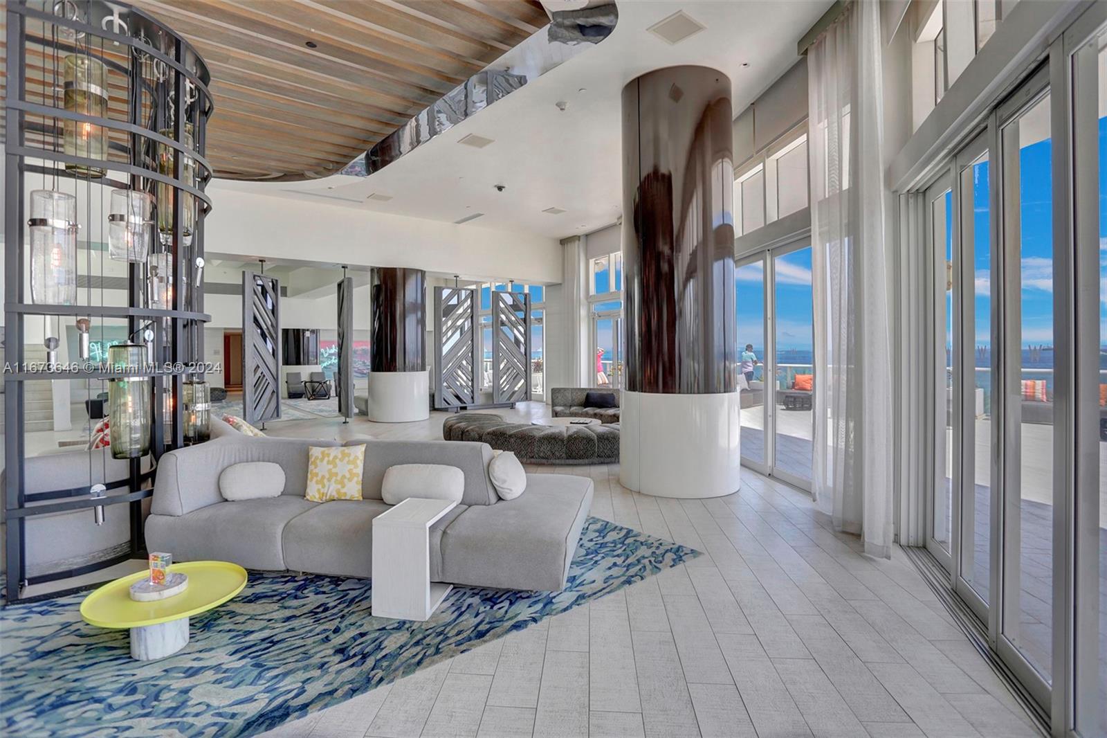FORT LAUDERDALE RESIDENCE - Residential