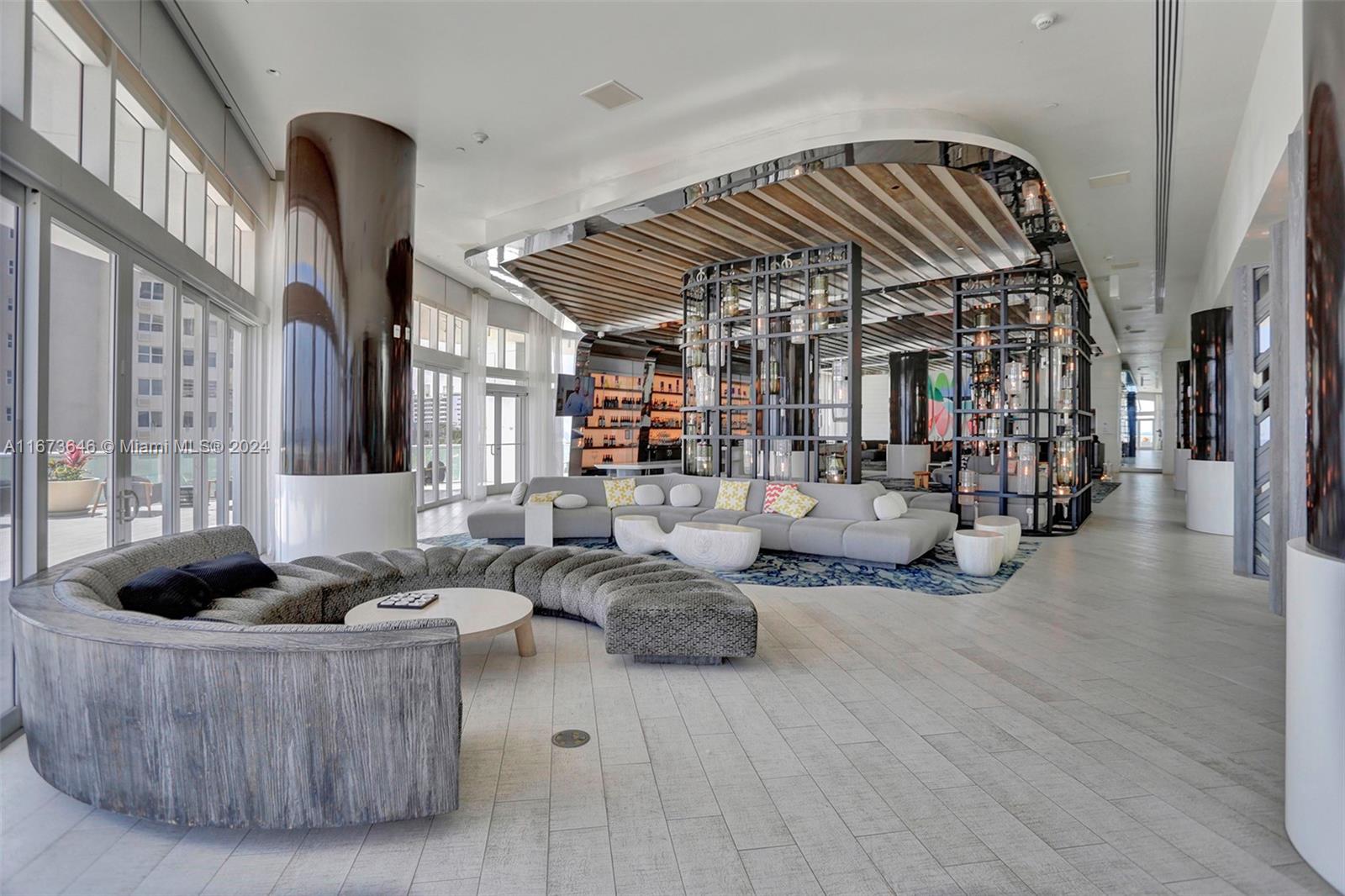 FORT LAUDERDALE RESIDENCE - Residential