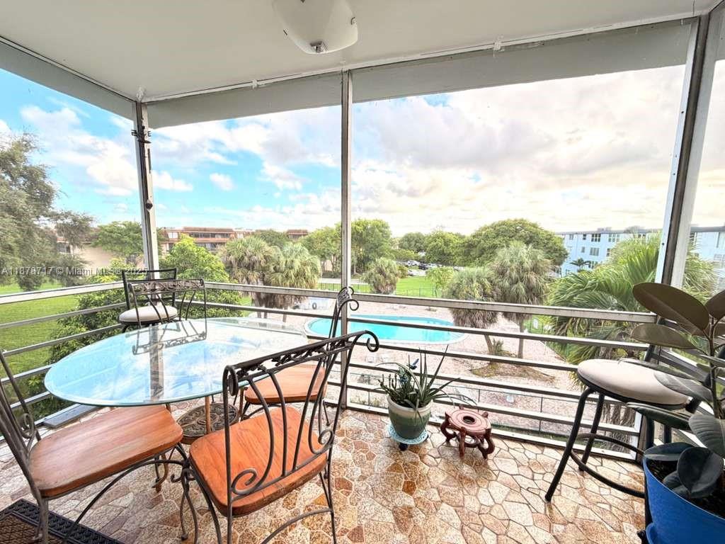 ROYAL OAKS CONDO - Residential