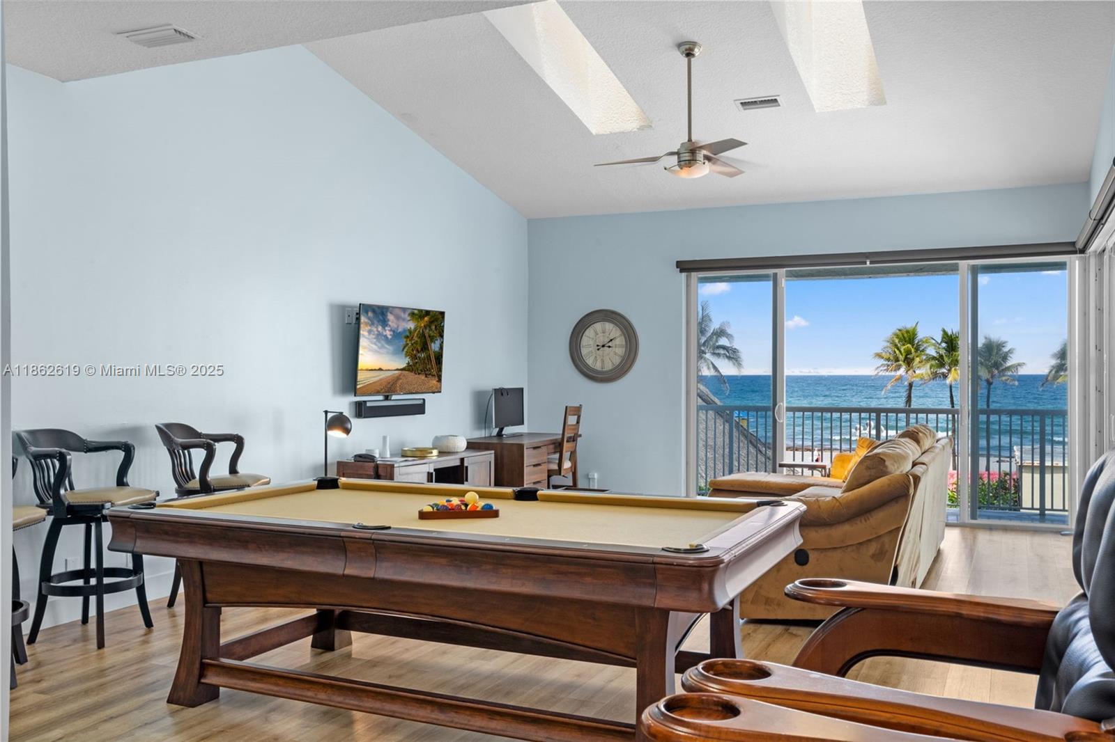 HOLLYWOOD BEACH - Residential Lease