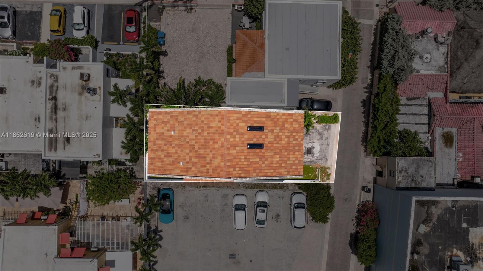HOLLYWOOD BEACH - Residential Lease