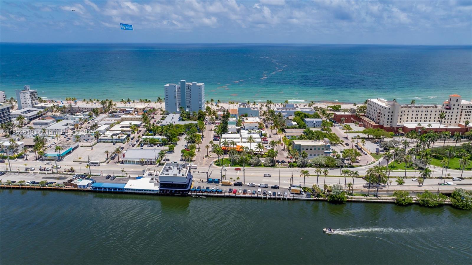 HOLLYWOOD BEACH - Residential Lease