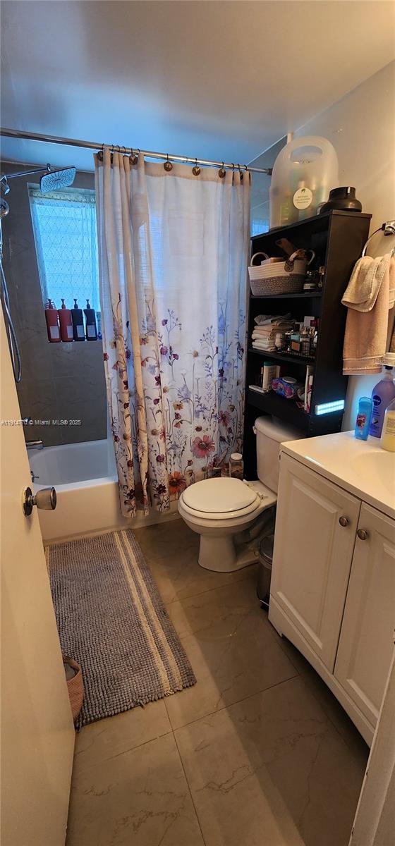 SANTA MONICA CONDOMINIUM - Residential Lease