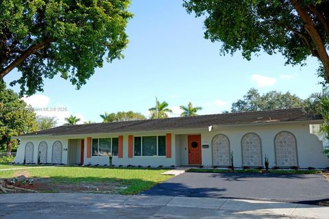 10701 SW 77th Ct 0 Pinecrest FL 33156