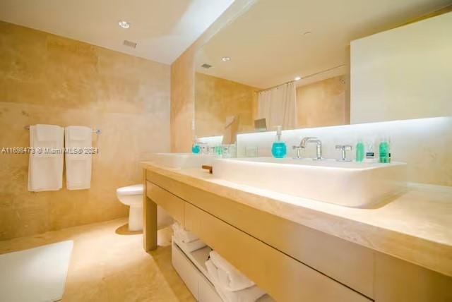 2399 COLLINS AVENUE - Residential Lease