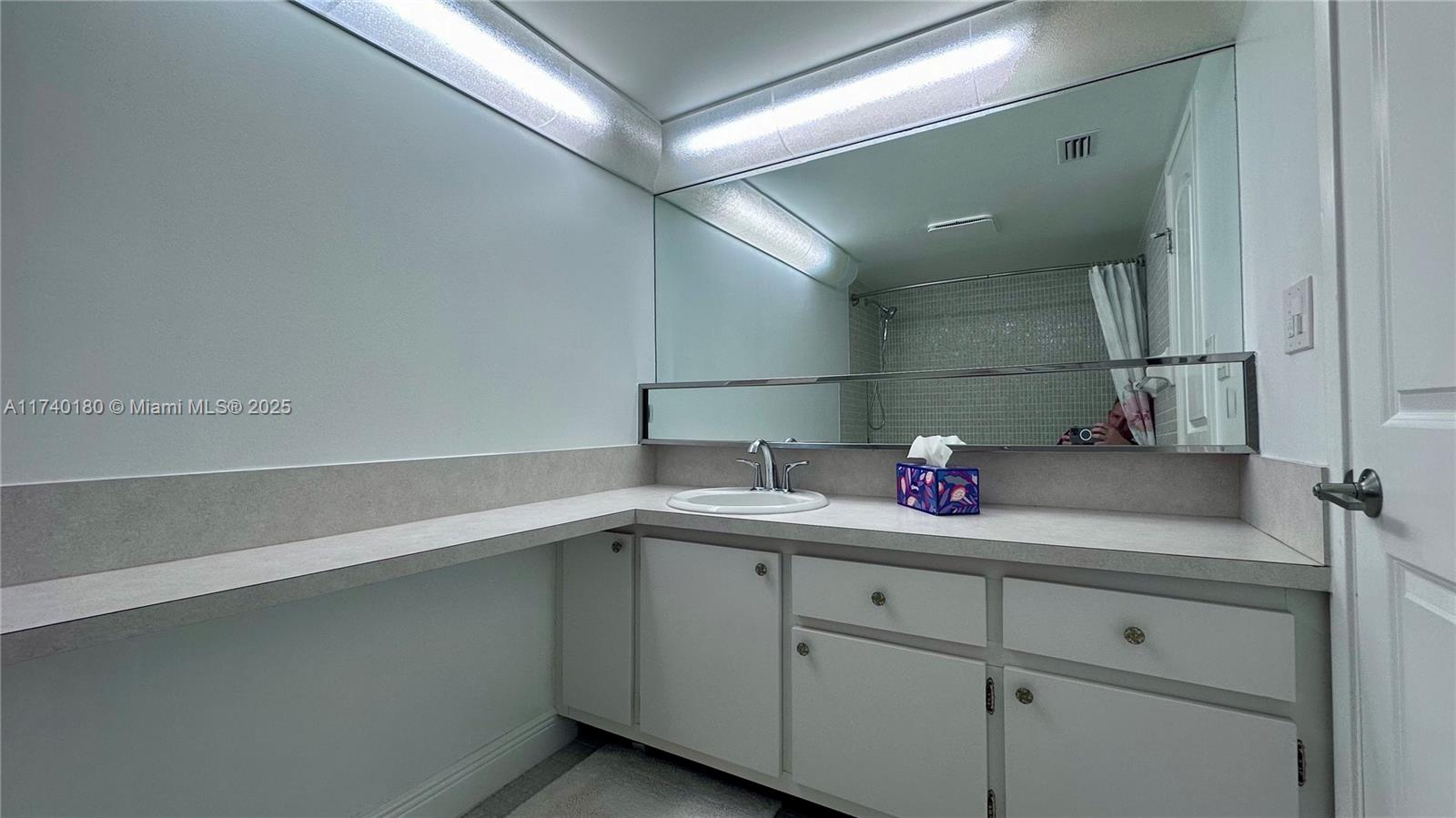 JADE WINDS GROUP-DAISY GA - Residential