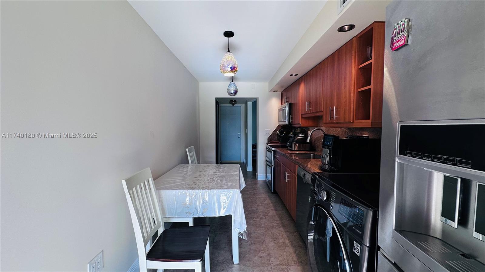 JADE WINDS GROUP-DAISY GA - Residential