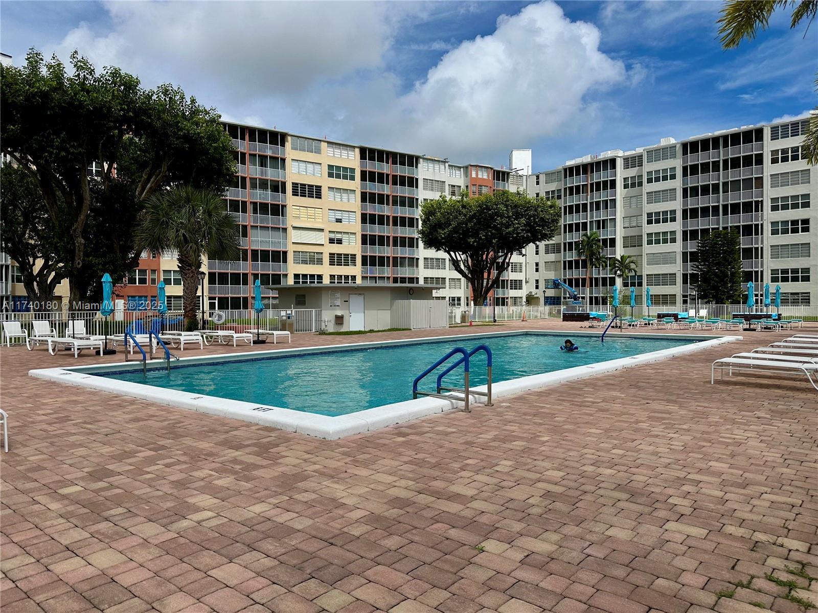 JADE WINDS GROUP-DAISY GA - Residential