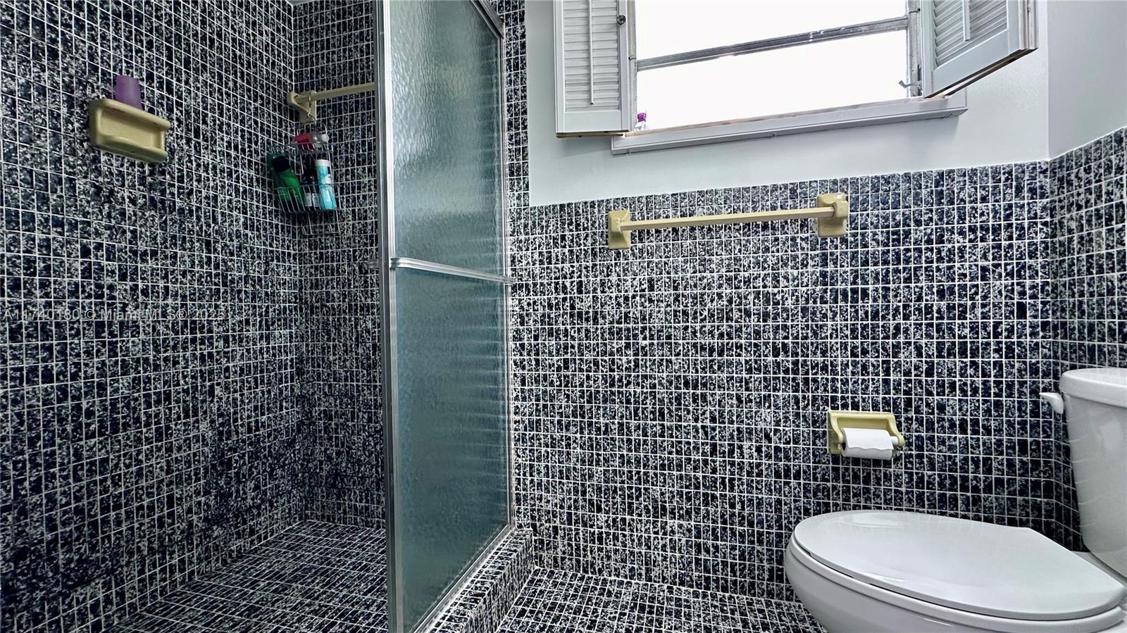 JADE WINDS GROUP-DAISY GA - Residential