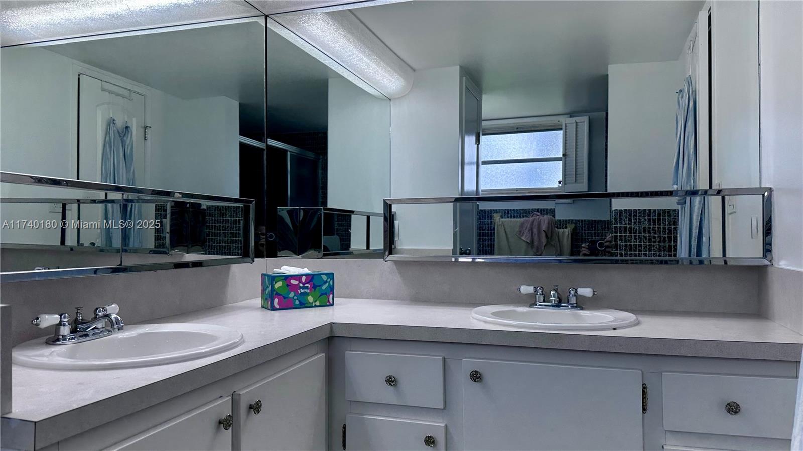 JADE WINDS GROUP-DAISY GA - Residential