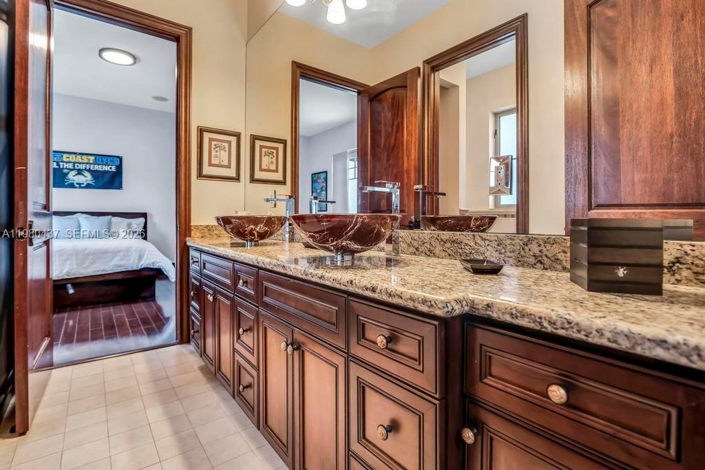 OAK HOLLOW ESTATES - Residential