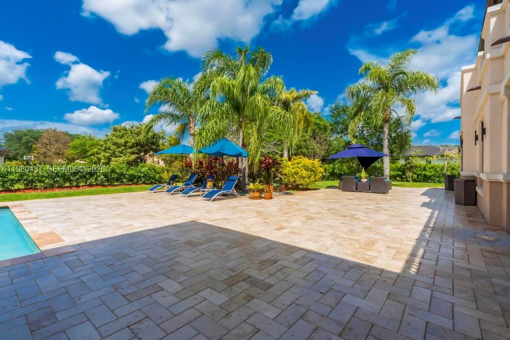 OAK HOLLOW ESTATES - Residential