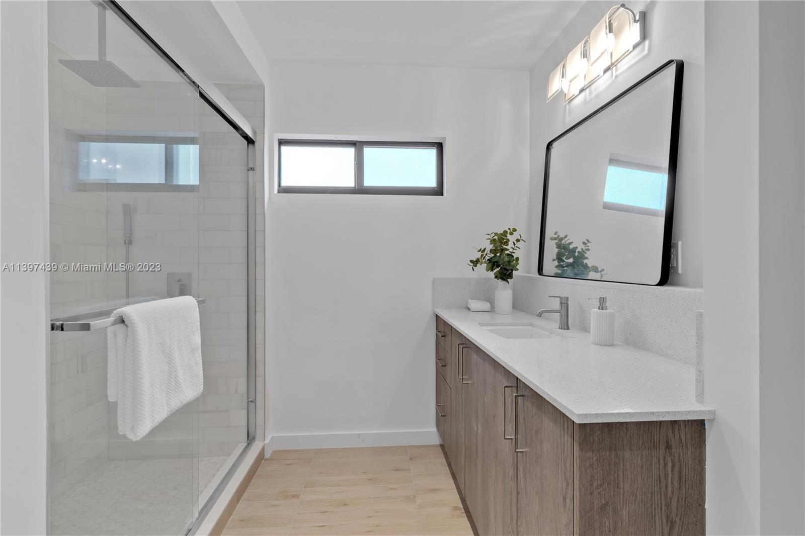 STUART TERRACE - Residential