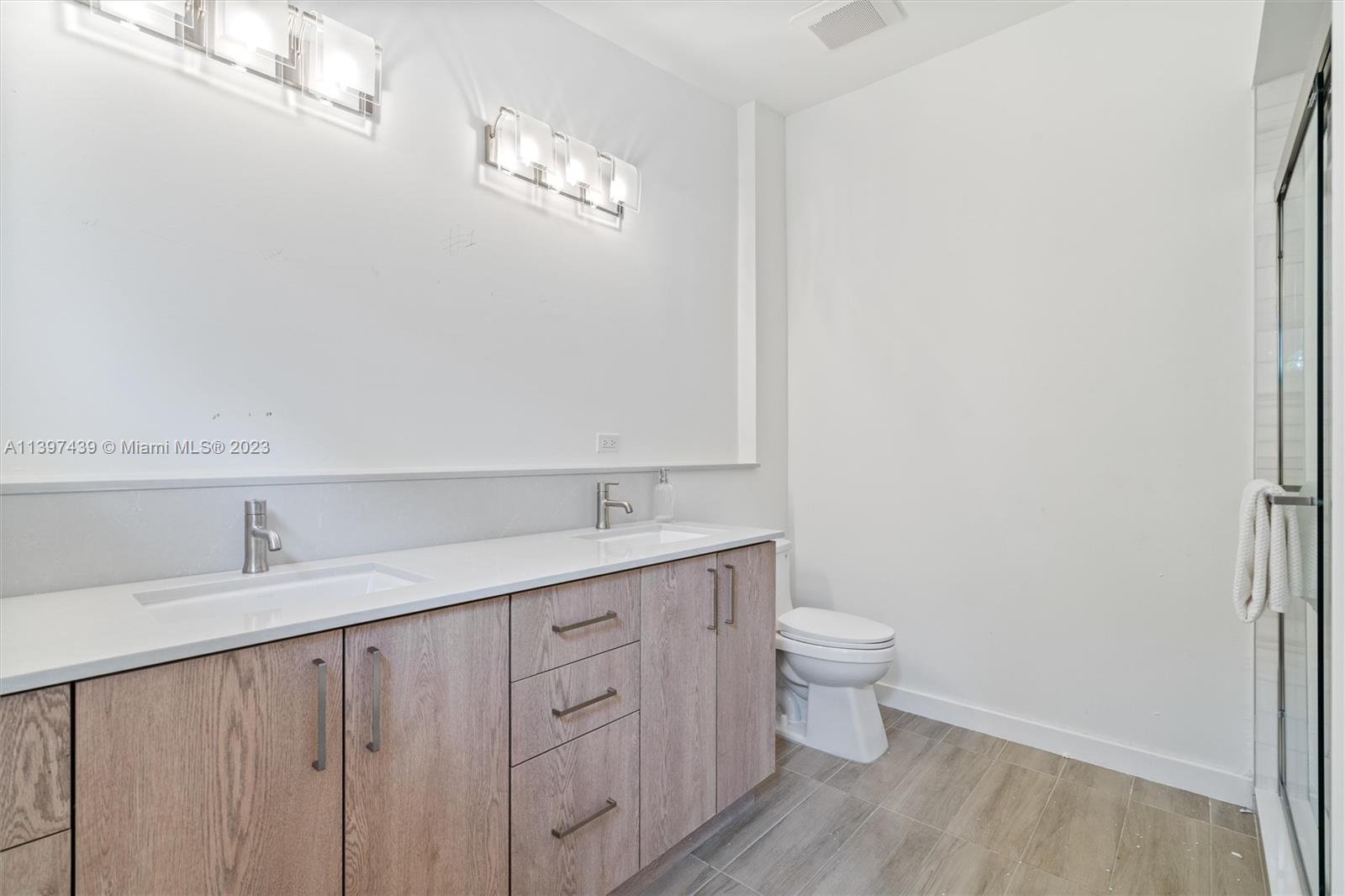STUART TERRACE - Residential