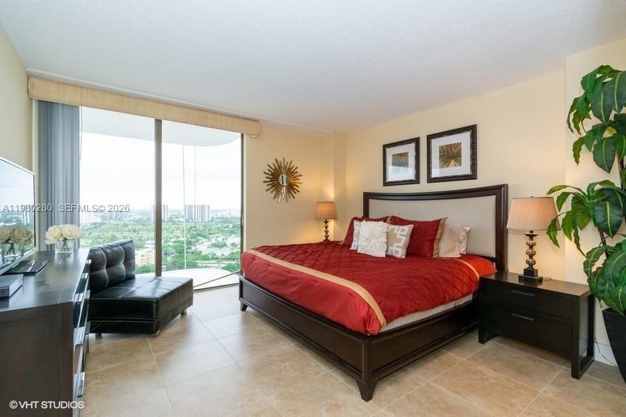 TURNBERRY ISLE CONDO - Residential