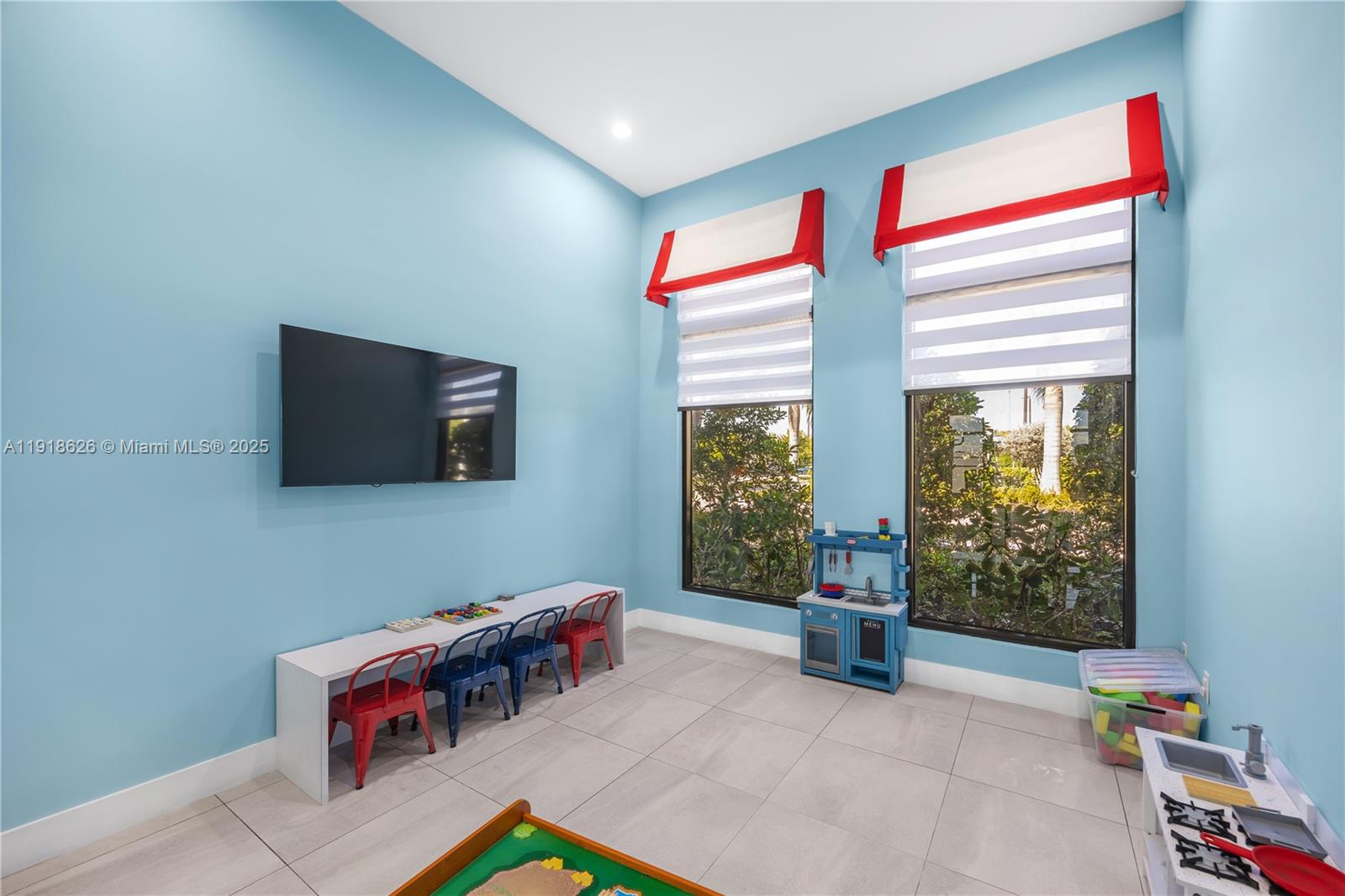 VIA VENTURA NEIGHBORHOOD - Residential