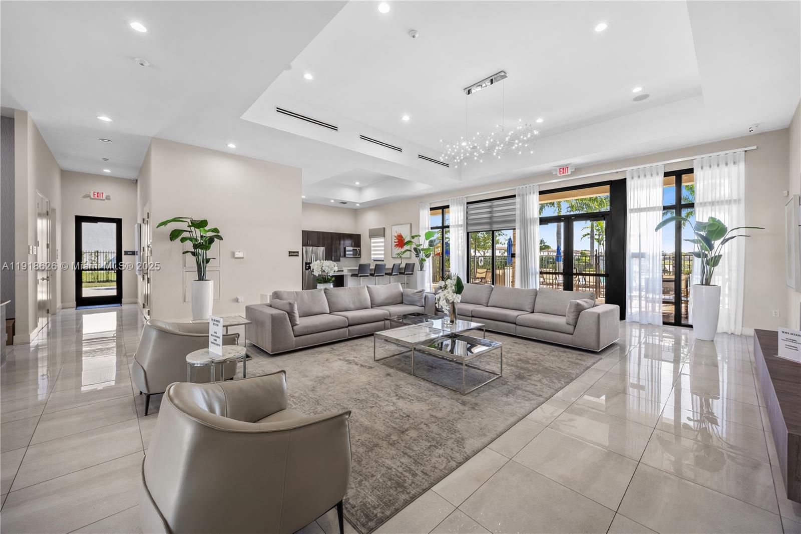 VIA VENTURA NEIGHBORHOOD - Residential