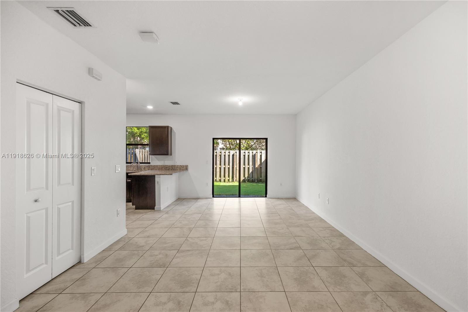 VIA VENTURA NEIGHBORHOOD - Residential