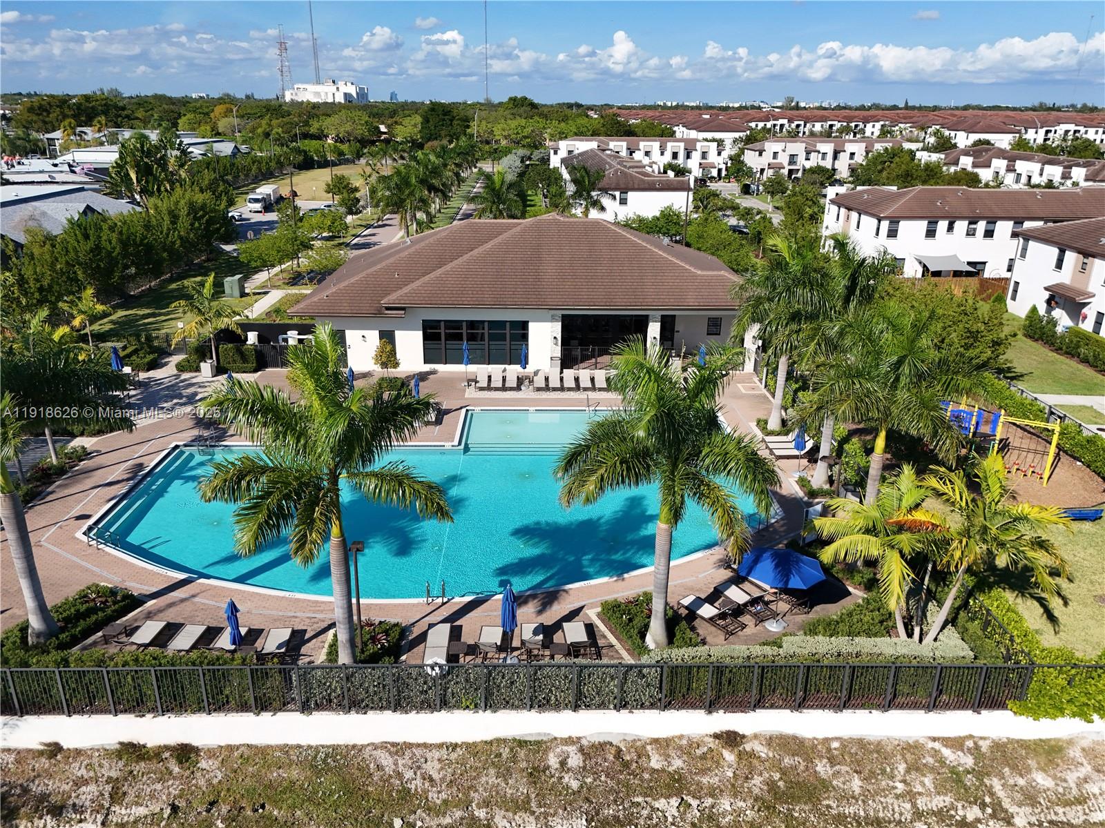 VIA VENTURA NEIGHBORHOOD - Residential