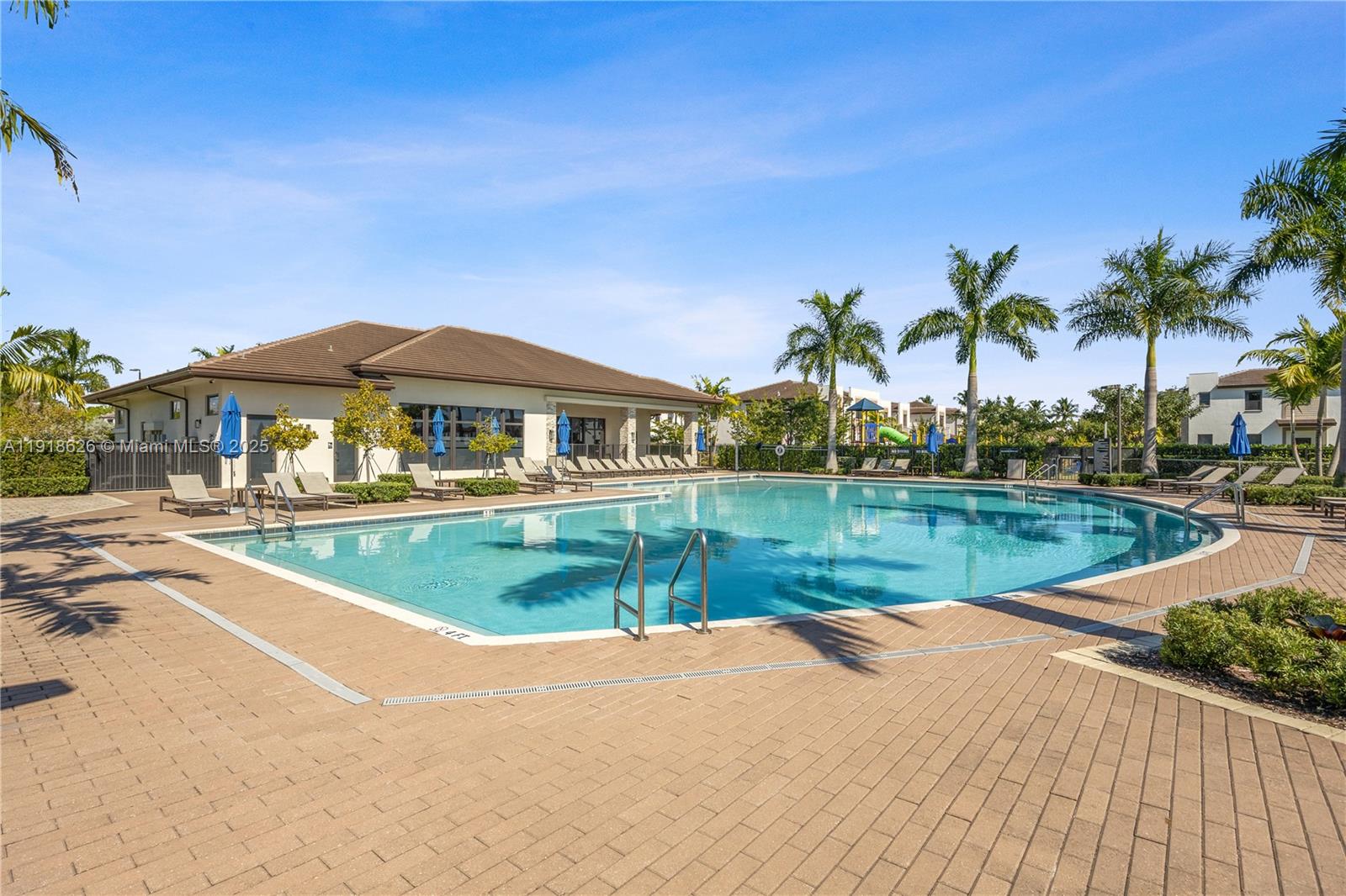 VIA VENTURA NEIGHBORHOOD - Residential