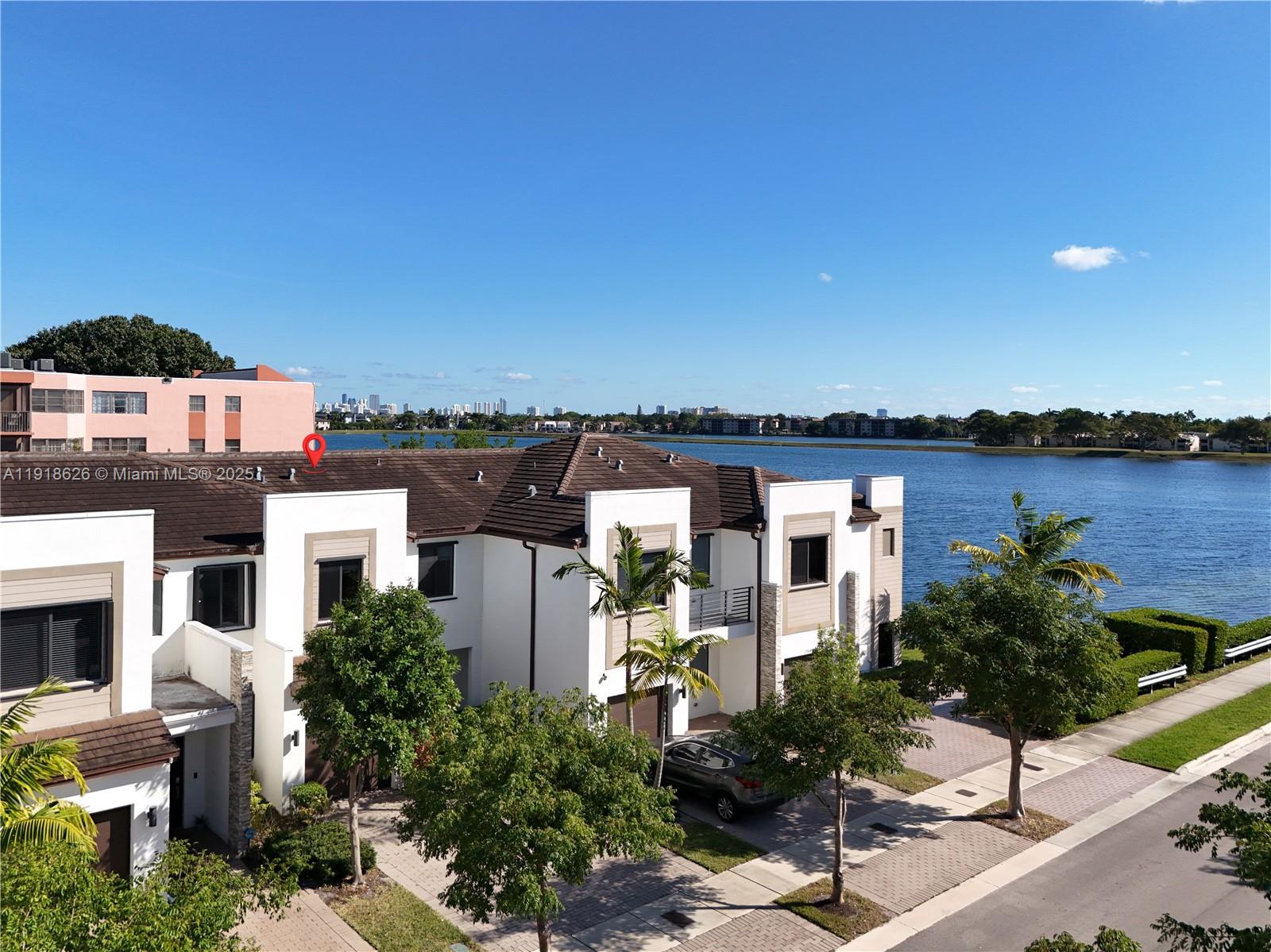 VIA VENTURA NEIGHBORHOOD - Residential